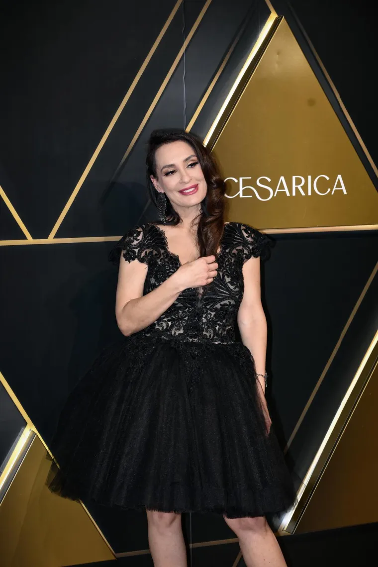 Evo koja su poznata lica bila na dodjeli Cesarice: Stigao i biv&scaron;i predsjednik sa suprugom koju ne viđamo često