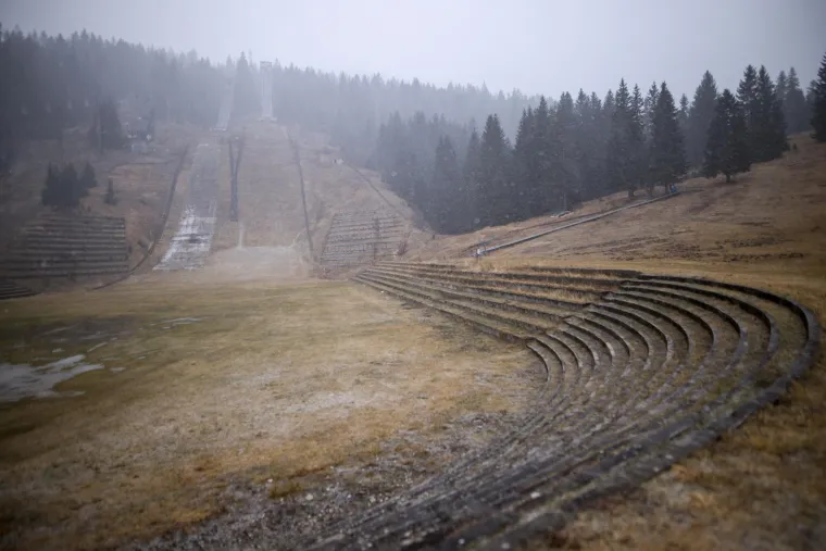 Skakonica u Sarejvu s tribinama koje su postale pa&scaron;njak
