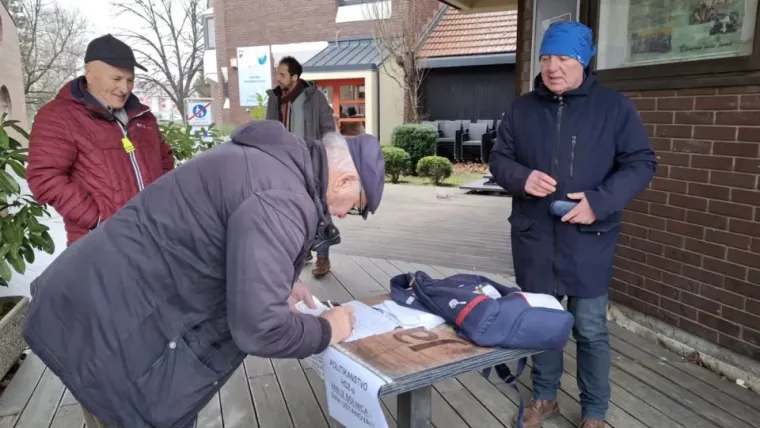 U Međimurju se opet prosvjeduje: Prepun trg traži smjenu ravnatelja bolnice, podržali ih političari