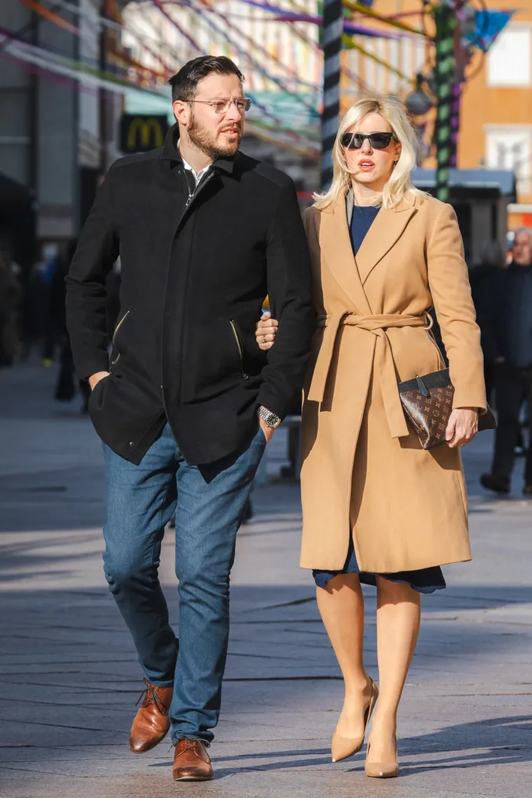 Riječani prkose zimi - žuta boja preuzela grad! Sjajnim stajlingom podigli Korzo