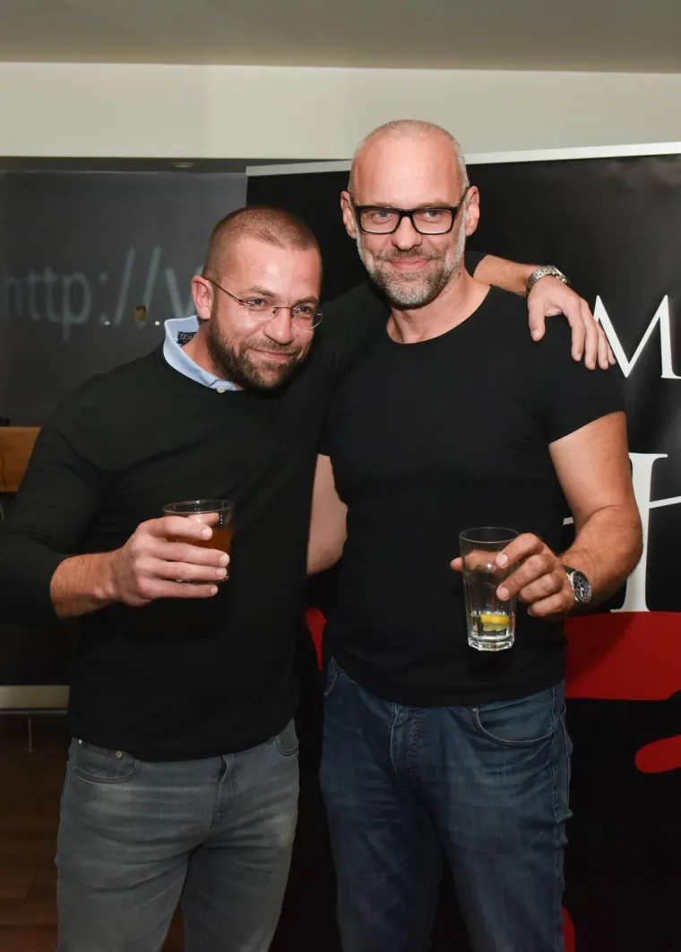 Istaknuo je da ni djeca ni odrasli često ne znaju osnovne stvari poput sadnje biljaka, izrade stola ili lovljenja ribe te da bi ih trebalo educirati u tim područjima jer će im to u budućnosti biti korisno. 