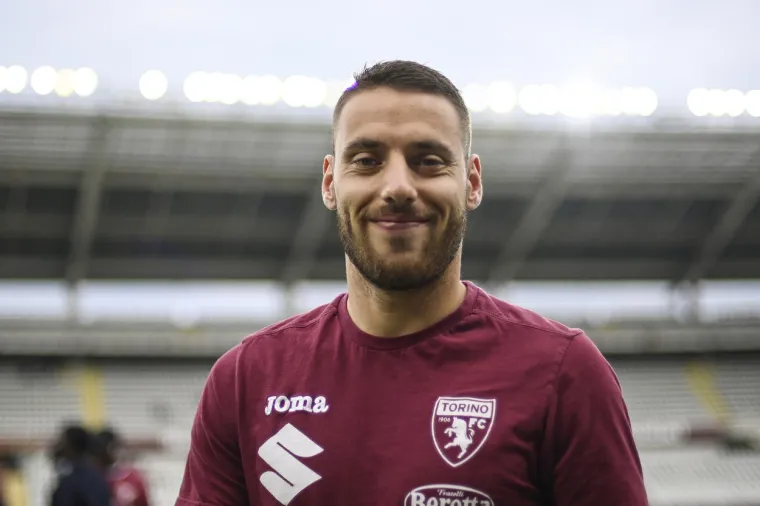 Ovaj dječak je postao velika nogometna zvijezda i hrvatski reprezentativac, prepoznajete li ga?