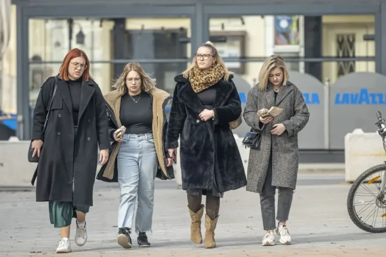 Mnogi su iskoristili priliku za opu&scaron;tajuću &scaron;etnju, a neki su to učinili u dru&scaron;tvu, dok su drugi &scaron;etali sami.