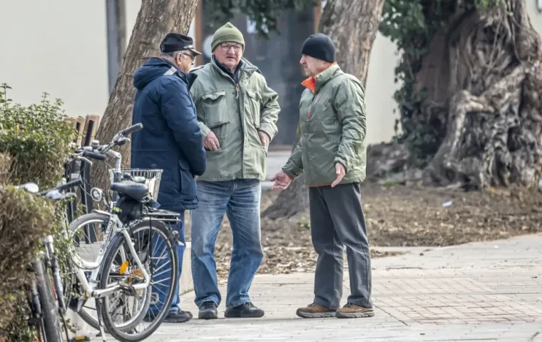 Tko je plavu&scaron;a sa blistavim osmijehom koja je očarala Karlovčane? Ovako je izgledala &scaron;pica