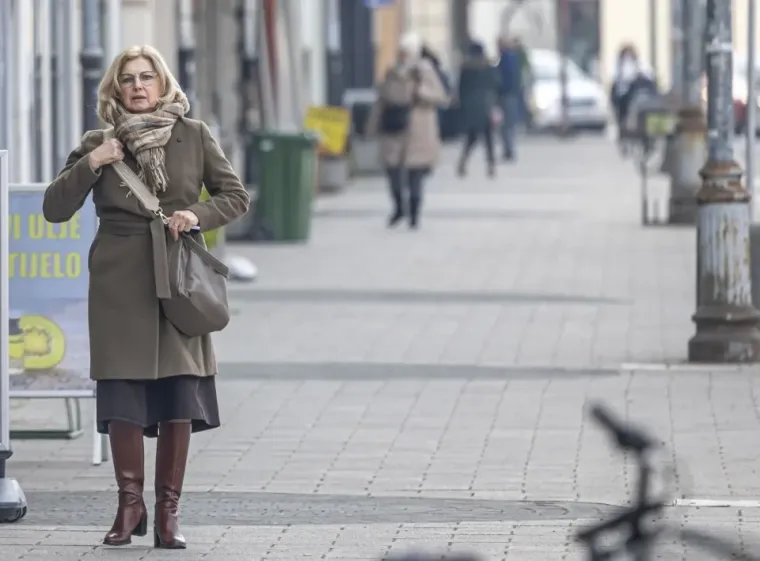 Tko je plavu&scaron;a sa blistavim osmijehom koja je očarala Karlovčane? Ovako je izgledala &scaron;pica