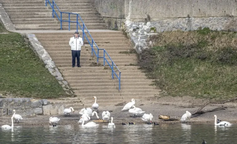 Tko je plavu&scaron;a sa blistavim osmijehom koja je očarala Karlovčane? Ovako je izgledala &scaron;pica