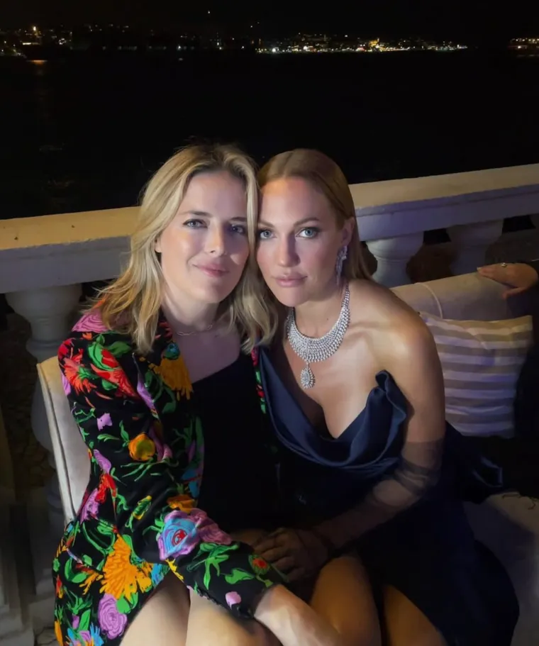 Nakon reality showa, Ornela se odlučila na novi početak u Sjedinjenim Američkim Državama. Ubrzo se uključila u televizijsku i filmsku produkciju, a zahvaljujući brojnim kontaktima radila je na raznim projektima i surađivala s poznatim imenima. 