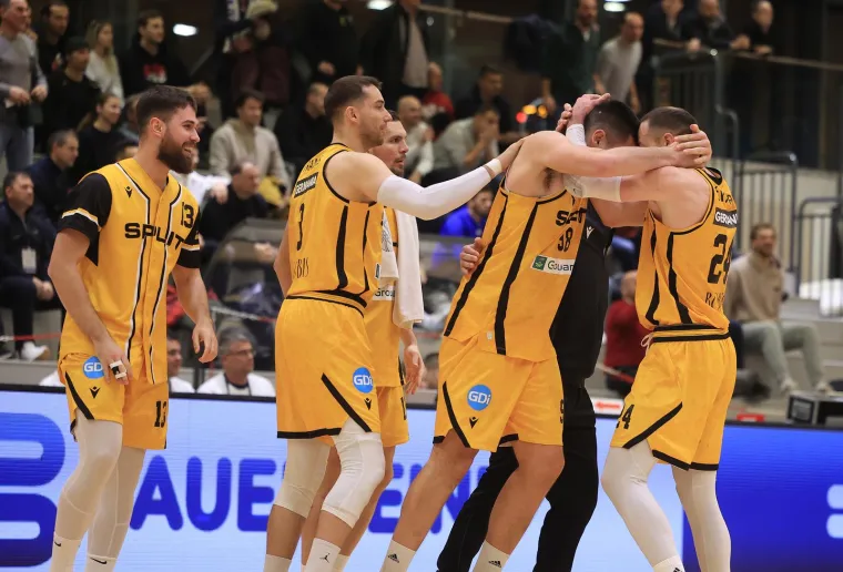 Mate&scaron;a i njegova 30 godina mlađa supruga gledali dramatičnu utakmicu: Poruka o ljubavi koja nema cijenu privukla pažnju