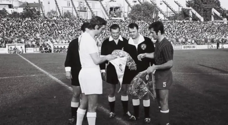 Stari hajdukovci posebno će pamtiti dan kad je na Starome placu pao Real Madrid 4-2. &Scaron;panjolci su se ismijavali prije utakmice, aonda su dobili po nosu. Bilo je to u lipnju 1971.
