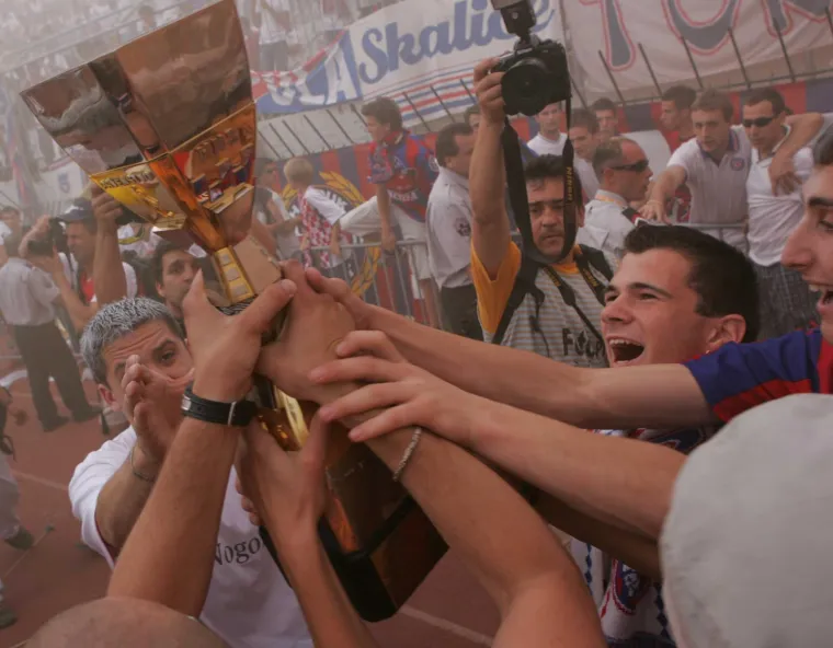 Godina 2005. bila je zadnja u kojem je Hajduk uzeo domaću ligu. Ove godine Bili imaju &scaron;anse da razbiju to prokletstvo.