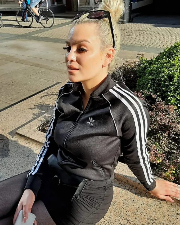 Ostavila nogomet i primila se mikrofona: Atraktivna pjevačica magnet je za mu&scaron;karce