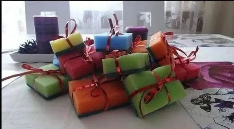 Ljubav pr&scaron;ti svuda oko nas, pa čak i u životinjskom svijetu: Njihovi zagrljaji i poljupci osvajaju srca