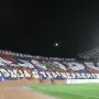 Uoči susreta između Hajduka i Rijeke, Torcida je priredila koreografiju. Napisali su: &quot;Štorija o Hajduku neprekidno kruži, na svakon kantunu i u svakoj buži&apos;, a u sredini je velikim slovima pisalo Hajduk.