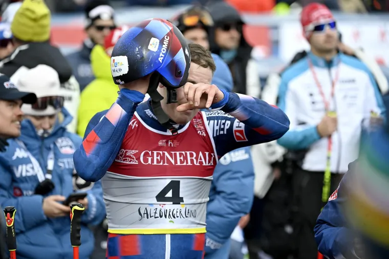 Očaj se osjeća i preko ekrana: Zubčić potpuno bijesan, trgao je odjeću sa sebe
