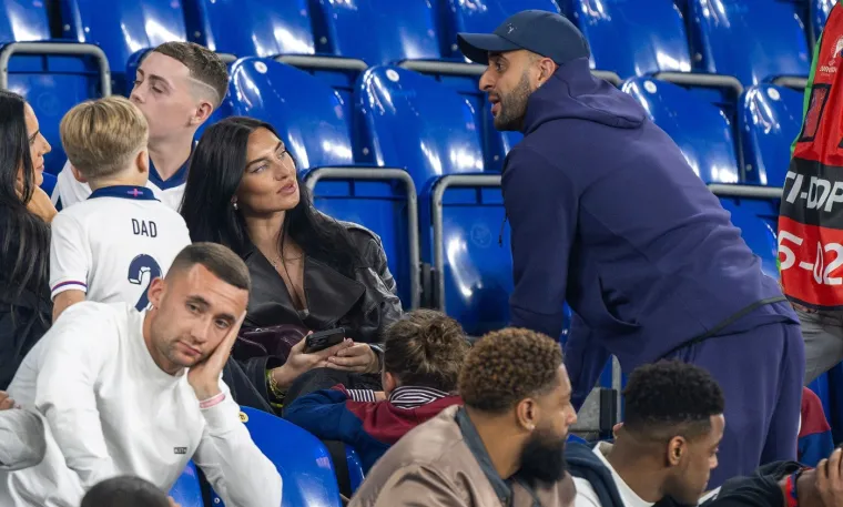 Kyle Walker je sam u hotelu u Milanu i tugu utapa u maslinama. 