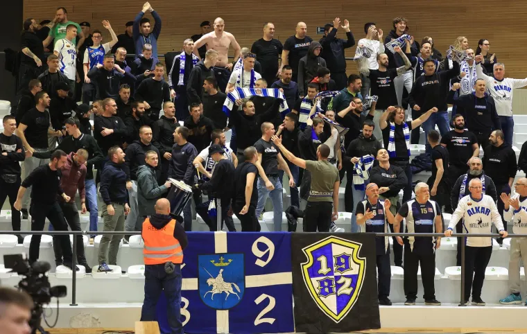 Miro Bulj u navijačkoj ludnici: Povijesni uspjeh Alkara slavio se u neviđenim scenama bez imalo susprezanja