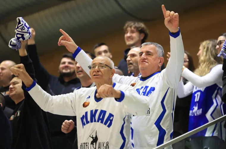 Miro Bulj u navijačkoj ludnici: Povijesni uspjeh Alkara slavio se u neviđenim scenama bez imalo susprezanja