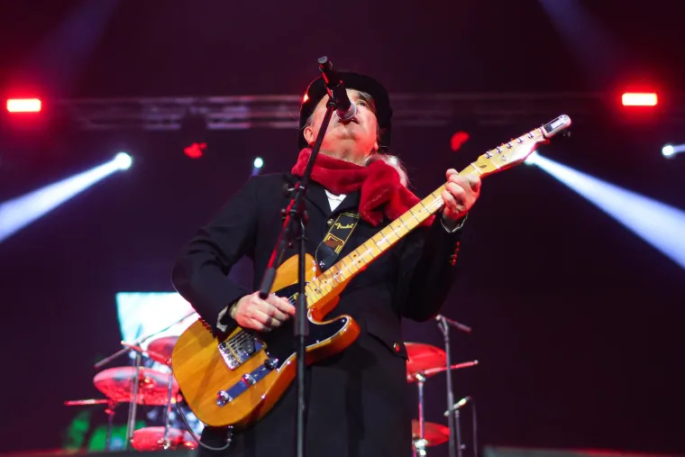 Publika pjevala, skakala i plakala! Pogledajte spektakularnu atmosferu koju je napravio Plavi orkestar