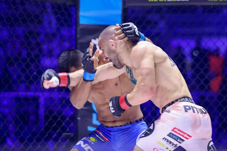 Nokauti i poluge pod pekom: Pogledajte najbolje trenutke borilačkog spektakla u Zadru