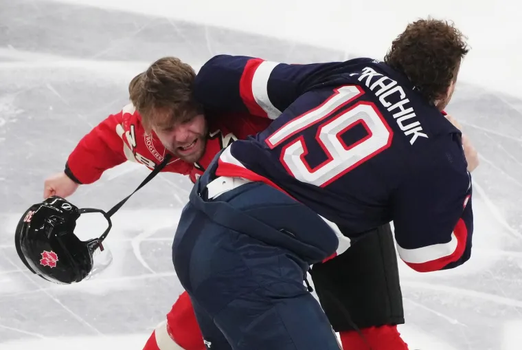 Connor McDavid je bio jedini strijelac za Kanadu, koja je njegovim golom povela u 6. minuti, ali do kraja dvoboja domaći igrači više nisu uspjeli svladati američkog vratara Connora Hellebuycka (25 obrana).