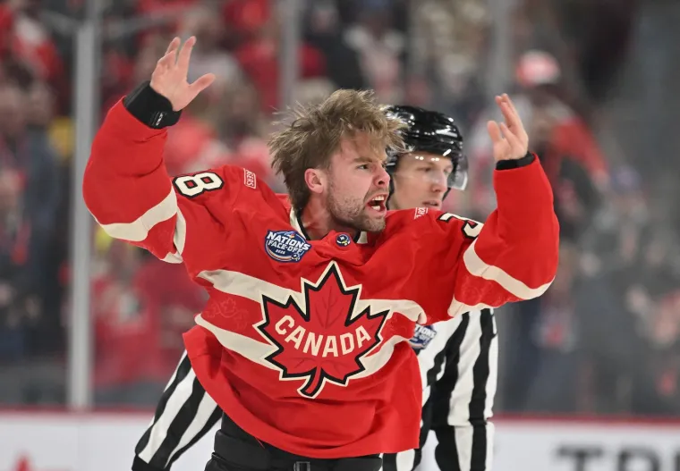 Tučnjava i kaos! Kanađani žestoko reagirali na Trumpa i američku himnu: &Scaron;ake letjele na sve strane