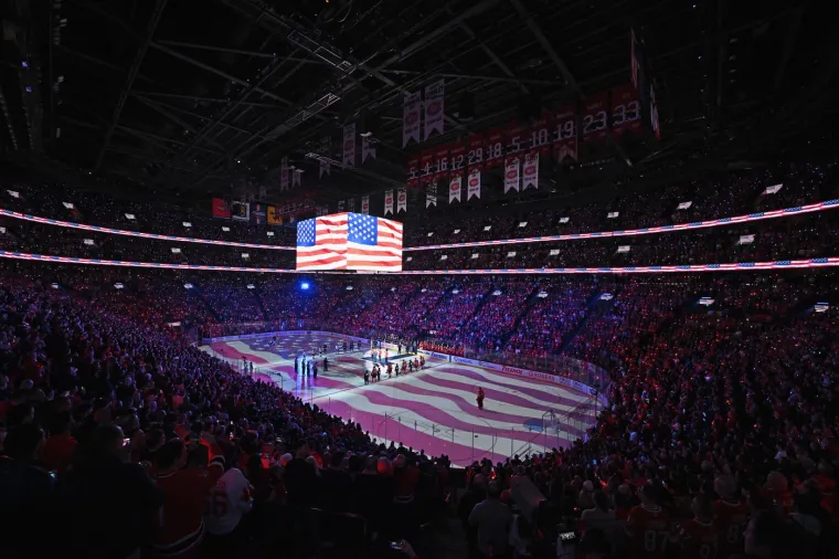 Tučnjava i kaos! Kanađani žestoko reagirali na Trumpa i američku himnu: &Scaron;ake letjele na sve strane