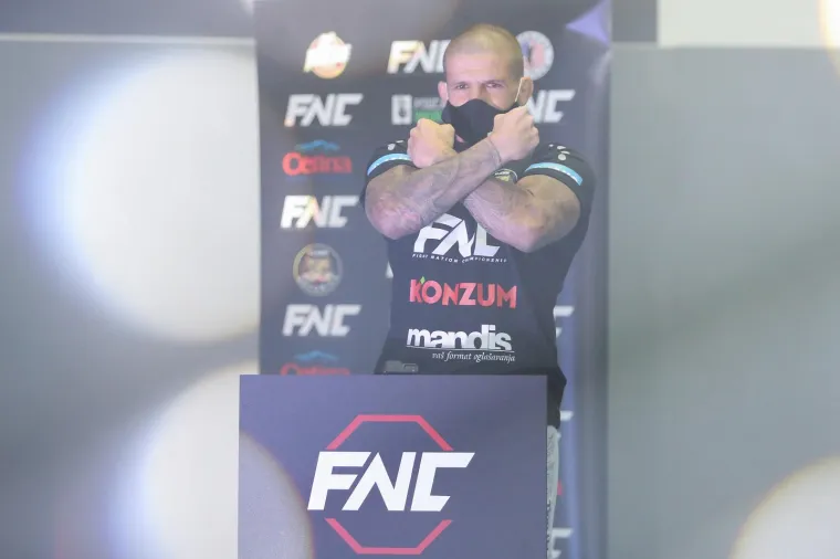Bakočević je primjer sportaša koji je uspio izgraditi snažan osobni brend, koristeći svoju karizmu i prisutnost u medijima.
