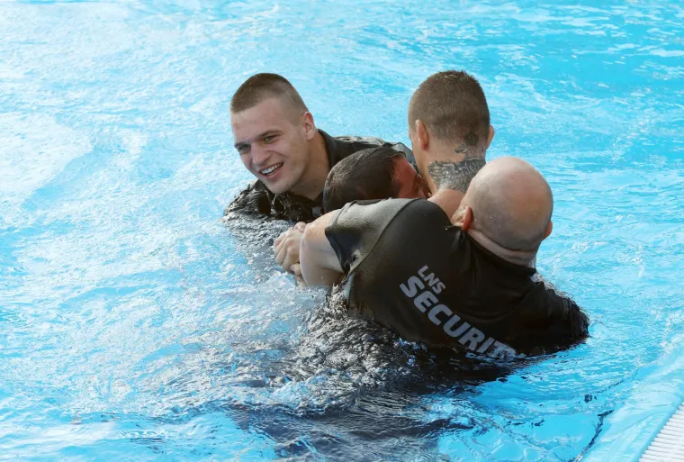Croata i Vaso zavr&scaron;ili su u bazenu. Borili su se i pod vodom.