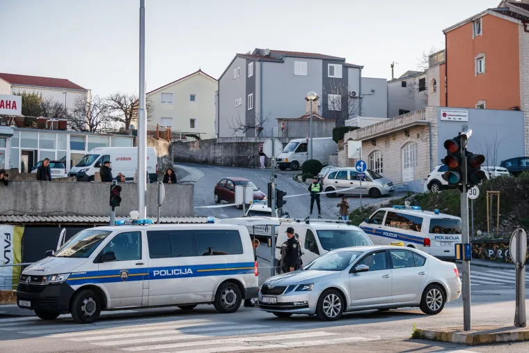 Horor u Splitu: Kombi naletio na grupu djece, stigle fotografije s mjesta nesreće