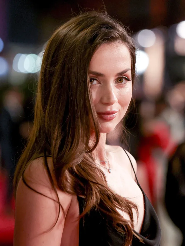 Čini se da voli starije: Prvo Ben Affleck, a sada Tom Cruise - Tko je Ana De Armas?