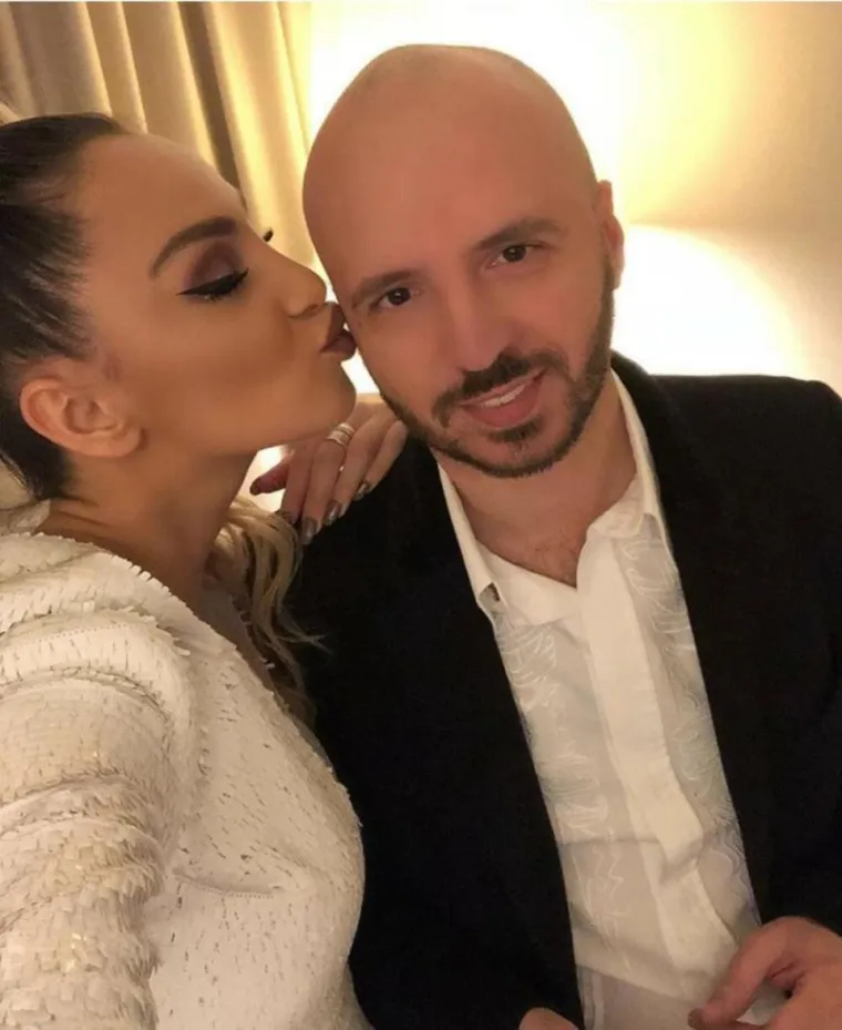 U ljubavi je sretna s Alenom Dragosavom, s kojim je u vezi od mladih dana. Par se vjenčao 2016. godine na intimnoj ceremoniji u Austriji, gdje su godinama živjeli. Alen je uvijek bio Mayina najveća podrška i često ju prati na poslovnim putovanjima. Zajedno su dobili sinčica 2022. godine.
