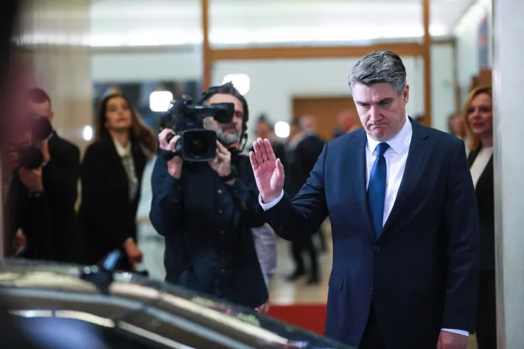 Trenutak kada je postao '&scaron;ef' Pantovčaka: Ovako je Milanović ispratio Kolindu Grabar Kitarović