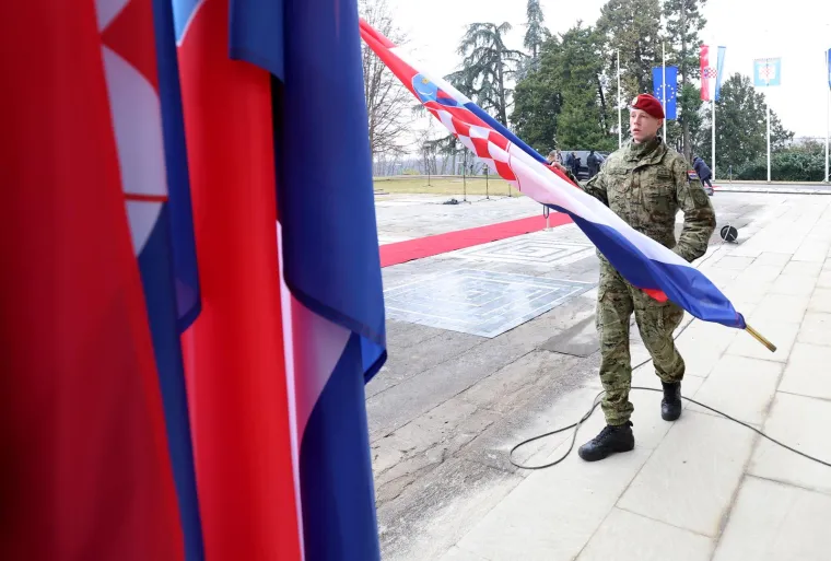 Uzvanici dolaze na inauguraciju predsjednika: Tepih je spreman, čeka se Milanović