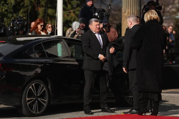 Uzvanici dolaze na inauguraciju predsjednika: Tepih je spreman, čeka se Milanović