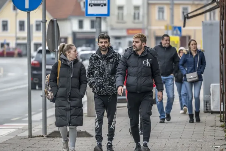 Jedan modni detalj, a svi su je primijetili: Djevojka s beretkom ukrala pažnju