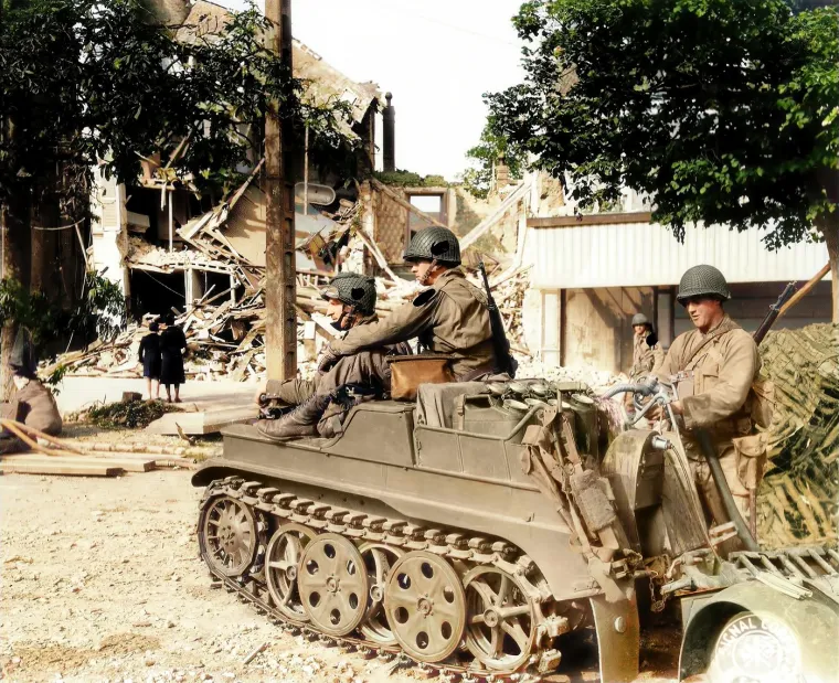 Ta operacija uključivala je lažne radijske poruke, stvaranje fiktivnih vojnih postrojbi (poput nepostojeće Prve američke armijske grupe pod zapovjedništvom generala Pattona) i druge obmanjujuće taktike. 