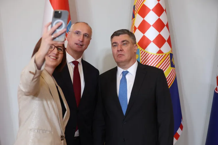Ivica Puljak i supruga iskoristili su priliku i za selfie s predsjednikom