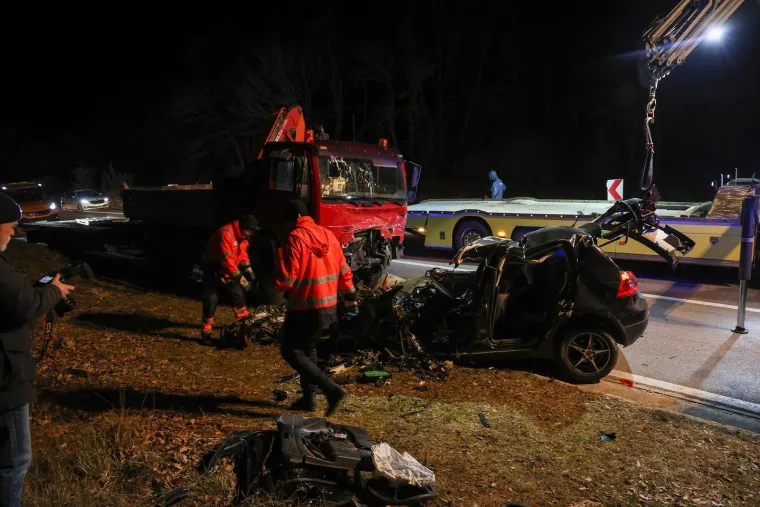 Užas u Istri: Osoba poginula u stravičnom sudaru! Vozilo smrskano, prednji dio doslovno je nestao