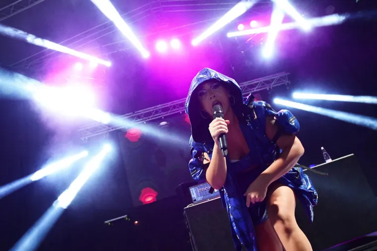 Bavila se striptizom, a sad je favoritkinja 'srpske Dore': Evo kako izgleda kontroverzna reperica Mimi