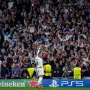 Kylian Mbappé slavi pred prepunim tribinama Santiago Bernabéua poput El Matadora. 