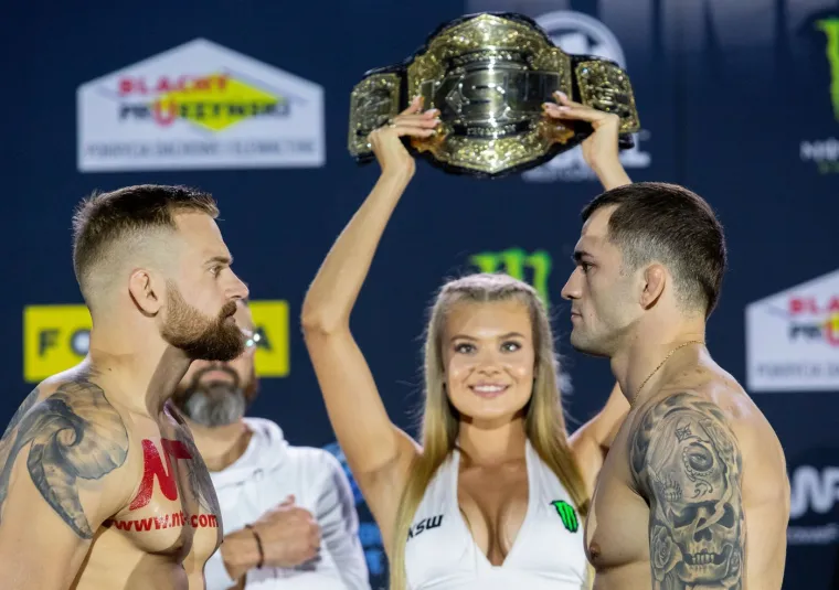 Roberto Soldić i Patrik Kincl uoči meča na KSW 63 u rujnu 2021. 