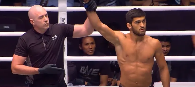 Saygid Guseyn Arslanaliev ima skor (9-2-0) i dolazi iz Turske.