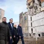 Zelenski o situaciji u Ukrajini piše svaki dan na svom profilu na platformi X. Često je na sastancima s mnogim svjetskim čelnicima, o tome izvještava javnost. 