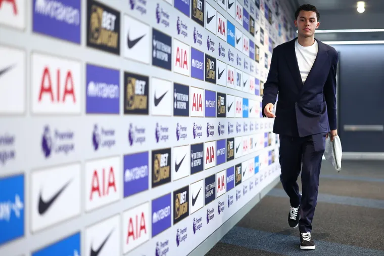 Zaručena zvijezda Premiershipa ima aferu sa ženom koja je spavala s vi&scaron;e od 100 mu&scaron;karaca: 'Nije za slabije cure'