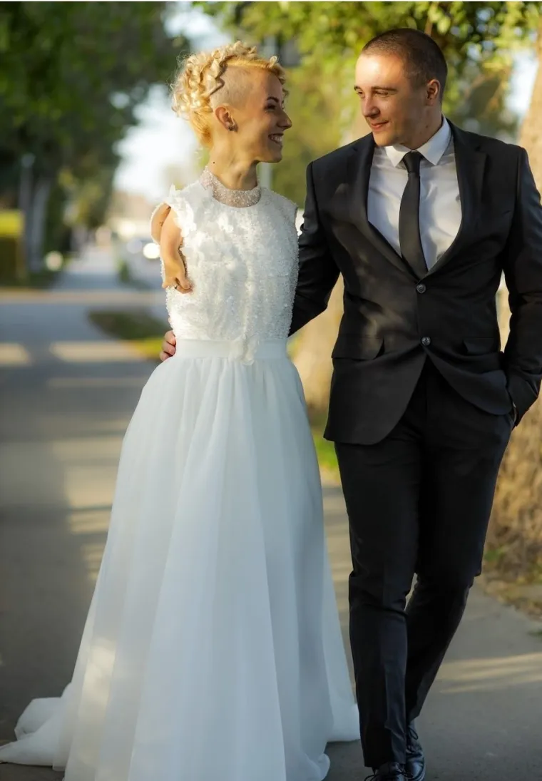 Rođena je bez ruku, ali nije se predala: Dejana ima 29 godina i prava je inspiracija