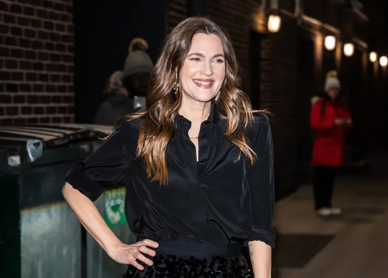 Nakon turbulentnih godina, Barrymore je nastavila uspješan profesionalni put. Osvojila je publiku u filmovima poput Charliejevi anđeli i 50 prvih poljubaca, a uspješno je krenula i u televizijske projekte.