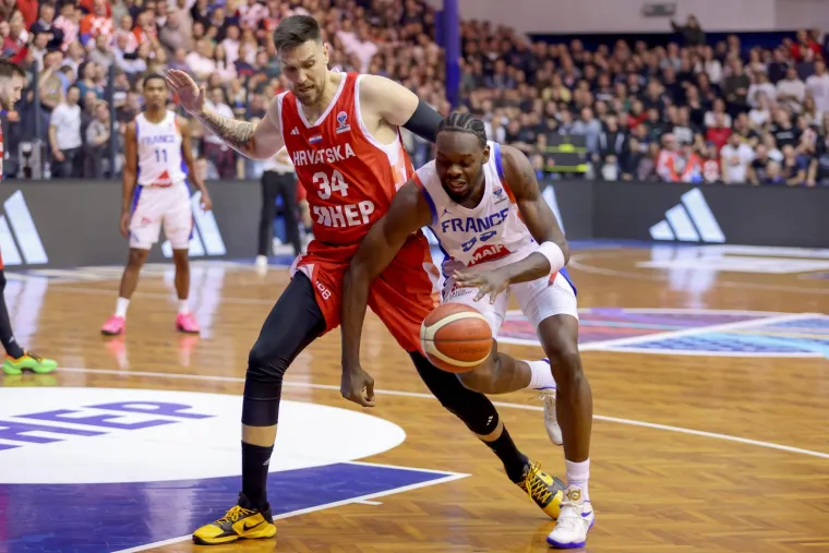 &quot;Prvi put ne idemo na Eurobasket, to je činjenica, ali nakon ove utakmice nisam u stanju raspravljati o svemu. Pet dana smo se pripremali. Momci su se borili, potrošili su se. Na tome im se ne može zamjeriti. Pred nama je još jedna utakmica u ponedjeljak, i nažalost, tu je kraj&quot;, rekao je Sesar