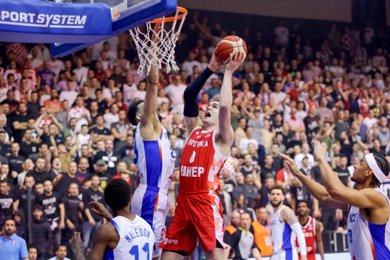 Mario Hezonja nosio je hrvatski napad, no raspoloženi Dubrovčanin nije bio dovoljan.