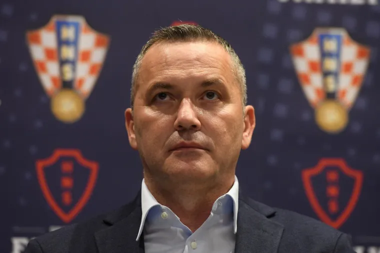Ključna osoba u pokušaju da se Livaju vrati je bio Marijan Kustić, koji je došao u Split zajedno sa Zlatkom Dalićem. 