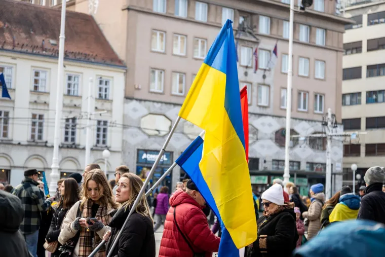 Zagreb uz Ukrajinu na treću godišnjicu agresije. Stigla i Zdravka Bušić: 'Vaša borba je i naša'